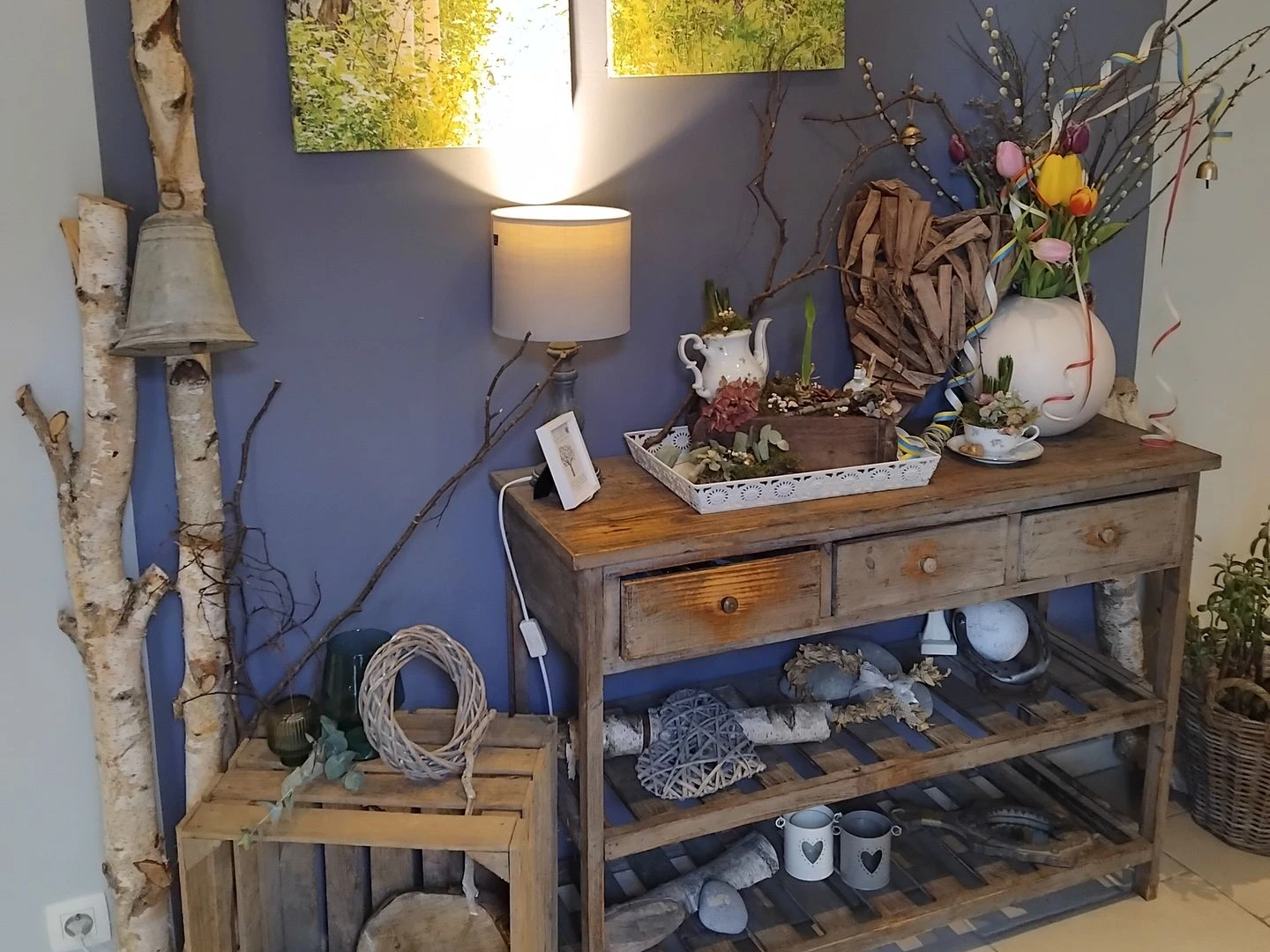 Frühling-Dekoration im Flur