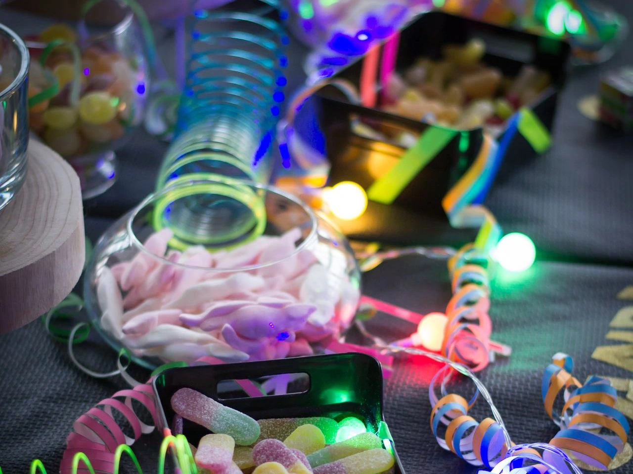 Glow-Party Dekoration