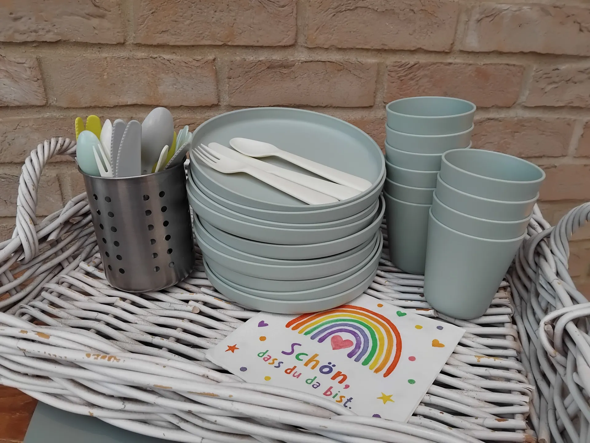 Vaisselle en plastique pour 10 enfants - verte