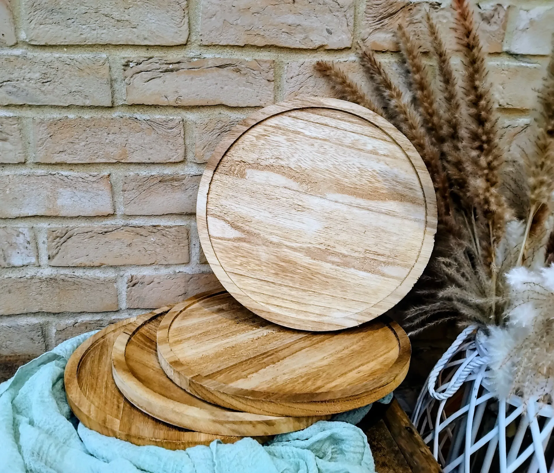 Assiettes en bois – rondes - idéales comme centre de table, lot de 4 pièces